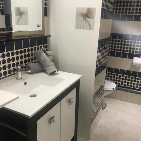 Studio Climatise Face A La Mer Golfe Juan Appartement